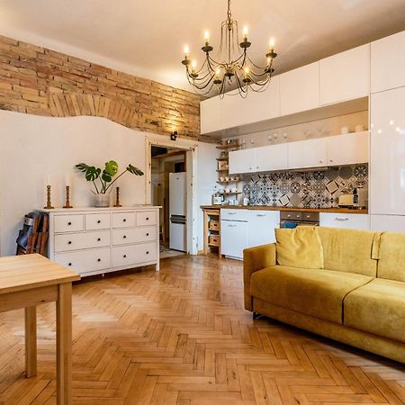 Historical Wine Apartment 브라티슬라바 외부 사진